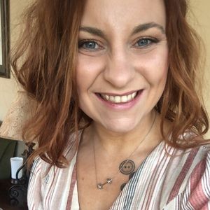 Meet your Posher, Lorna